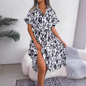 Abito chemisier da donna Primavera Estate 2026 con stampa leopardata, colletto a revers, maniche corte, cintura in vita, vestibilità ampia, lunghezza midi - Product Image 2