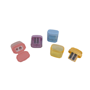 Taille-crayon en plastique pour enfants, taille-crayon coloré bon marché pour l'école - Product Image 2