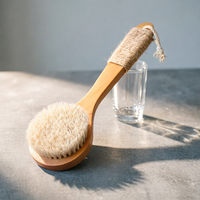OEM Natürliche Wildschweinborsten Holz-Langgriff Körperpeelingbürste mit Wasserdichtem Dusch-Cellulite-Massagegerät