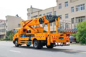 Camión <span class=keywords><strong>con</strong></span> Plataforma Elevadora Sinotruk HOWO <span class=keywords><strong>con</strong></span> Cabina y Espacio para Dormir, Pluma de 30-40m, para Construcción y Limpieza de Edificios - Product Image 6