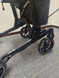 Andador con Ruedas para Movilidad, Patentado, Plegable en Dos, Sin Necesidad de Agacharse, con Asiento Acolchado - Product Image 3