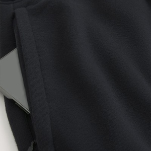 OEM Nouveauté Shorts de sport confortables personnalisés avec logo pour hommes - Product Image 2