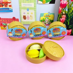 YiSi Squishy à remontée lente, anti-stress, en forme de petits pains vapeur doux, jouet à presser amusant et coloré en forme de dumpling, portable, décorations de bureau amusantes, en TPE - Product Image 3