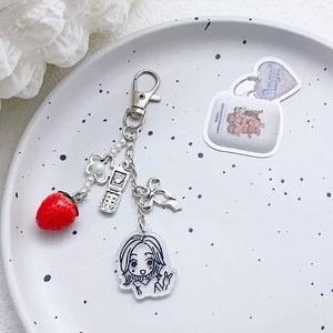 Y2K ánh sáng Châu Á gió Anime cô gái với dâu tây cung Acrylic Keychain và chuỗi điện thoại vật liệu kim loại đóng gói - Product Image 4