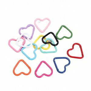 Accessoires de bijoux DIY Beadlobby, porte-clés en aluminium lumineux en forme de cœur coloré, matériau en alliage, crochet à clé facile à utiliser - Product Image 2