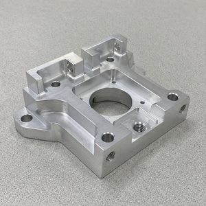 Fabricant de prototypes fonctionnels en aluminium sur mesure, usinés par CNC, pour le développement et les tests de produits - Product Image 1