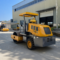 Compacteur de sol vibrant à tambour unique YSW204 de 4 tonnes avec tambour de 1270 mm et force de 60 kN
