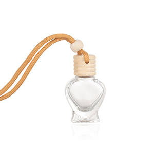 Hot Selling 6ml Heart Shape Empty Clear Glass Hanging <b>Car</b> Perfume Bottle With Wood Lids - Product Image 2