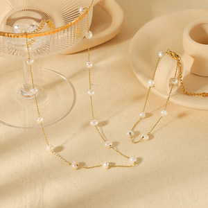 Moda círculo redondo blanco perla con cuentas cadena gargantilla collar pulsera conjuntos 18K chapado en <span class=keywords><strong>oro</strong></span> conjunto <span class=keywords><strong>de</strong></span> joyas <span class=keywords><strong>de</strong></span> acero inoxidable <span class=keywords><strong>para</strong></span> niña - Product Image 2