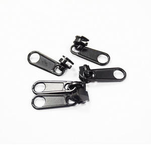 Pour <span class=keywords><strong>YKK</strong></span> No. 3 Grande <span class=keywords><strong>fermeture</strong></span> à glissière en nylon avec extracteur sans verrouillage Fourniture rapide de curseurs de <span class=keywords><strong>fermeture</strong></span> à glissière en métal en stock - Product Image 4