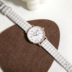 Reloj de Cuarzo para Mujer con Correa a Cuadros y Esfera de Estrellas, Elegante y Casual, Regalo para Damas - Product Image 5