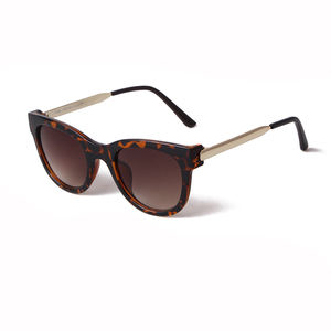 2025 mode luxe Rectangle recycler haute qualité unisexe lunettes de soleil léger <span class=keywords><strong>Bio</strong></span> Injection métal lunettes de soleil - Product Image 1