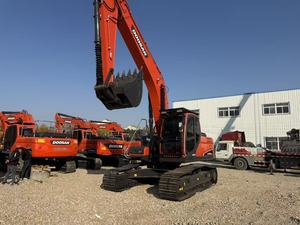 Excavatrice sur chenilles lourde d'occasion DOOSAN DX225 de 22 tonnes d'origine japonaise en parfait état de fonctionnement - Product Image 4