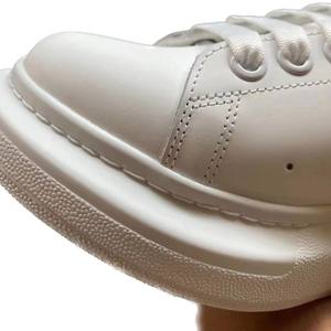 Scarpe Sportive di Lusso Personalizzate OEM ODM di Alta Qualità, Comode e alla Moda, <span class=keywords><strong>Sneakers</strong></span> in <span class=keywords><strong>Vera</strong></span> <span class=keywords><strong>Pelle</strong></span> Monocolore per Donne - Product Image 5
