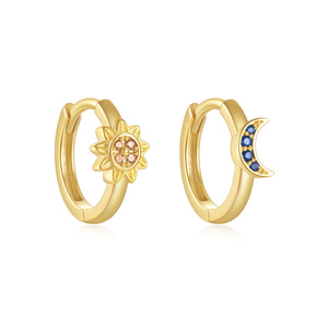ROXI Boucles d'oreilles créoles tendance en argent sterling 925 avec zircon incrusté soleil, lune et étoiles, cadeau idéal pour le quotidien - Product Image 1