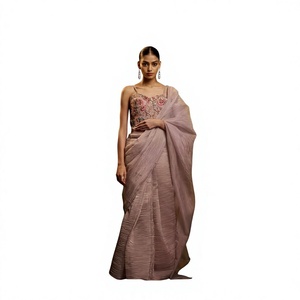 Ensemble de sari traditionnel pour femmes MEETALI CREATION en coton rose à séchage rapide, brodé de fleurs, longueur au sol, robe de fête de mariage - Product Image 1