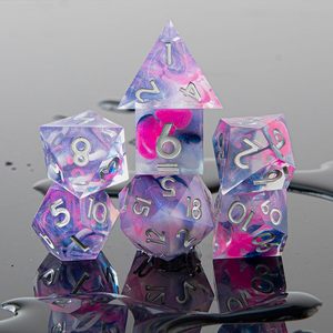 Juego de 7 Dados DND de Colores Variados - Dados de Resina con Bordes Afilados y Caja de Hierro para Regalo de Jefe de Mazmorra - Product Image 3