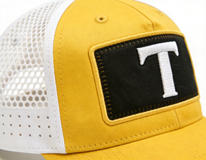 Gorra Trucker Personalizada <span class=keywords><strong>de</strong></span> 5 Paneles con Malla Perforada Cortada a Láser, Bicolor, Estilo Vintage, con Parche Bordado Personalizado, Venta al Por Mayor - Product Image 2