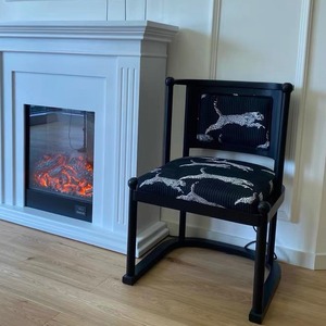 เก้าอี้รับประทานอาหารหุ้มเบาะลายเสือดาวสำหรับผู้ใหญ่ สีดำ พร้อมดีไซน์ลายพิมพ์สัตว์ - Product Image 2