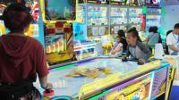 Table de hockey sur air Cartoon Nailong, équipement commercial interactif parent-enfant pour aire de jeux intérieure