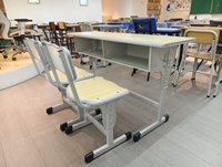 Meubles d'école au design moderne, ensembles de tables et chaises doubles pour étudiants, réglables, en bois, 2 places, bureau et chaises pour enfants
