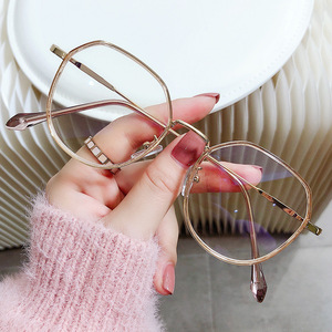 Wholesale Factory Cheap Anti Blue Light Glasses Unisex Eye <strong>Frame</strong> Optical Glasses <strong>Other</strong> <strong>Frame</strong> Classic Spectacle <strong>Frame</strong> - Product Image 3