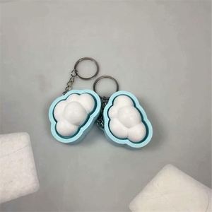 Llaveros Bonitos con Dijes de Nubes, Accesorios DIY, Colgantes para Bolsos, Regalos de Recuerdo para Mujeres y Hombres - Product Image 2