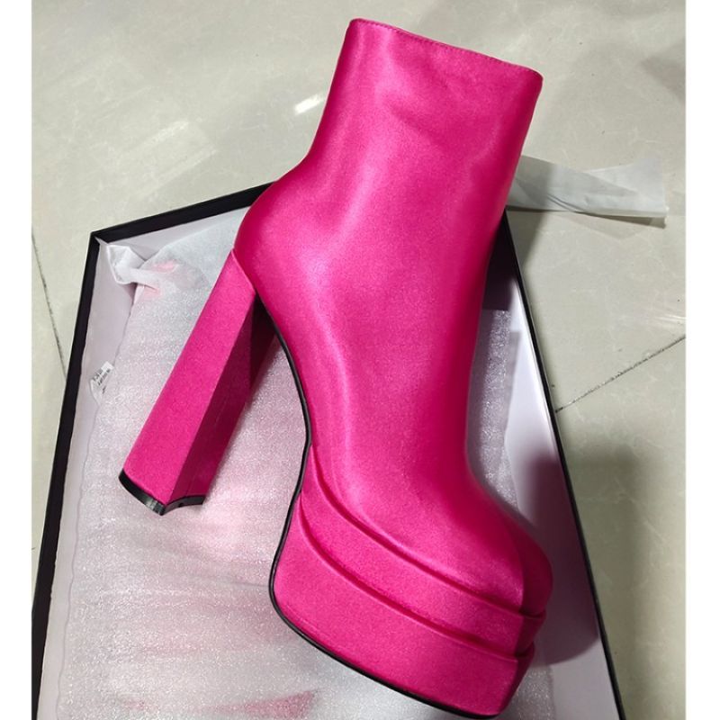 โรซี่ ซิลค์