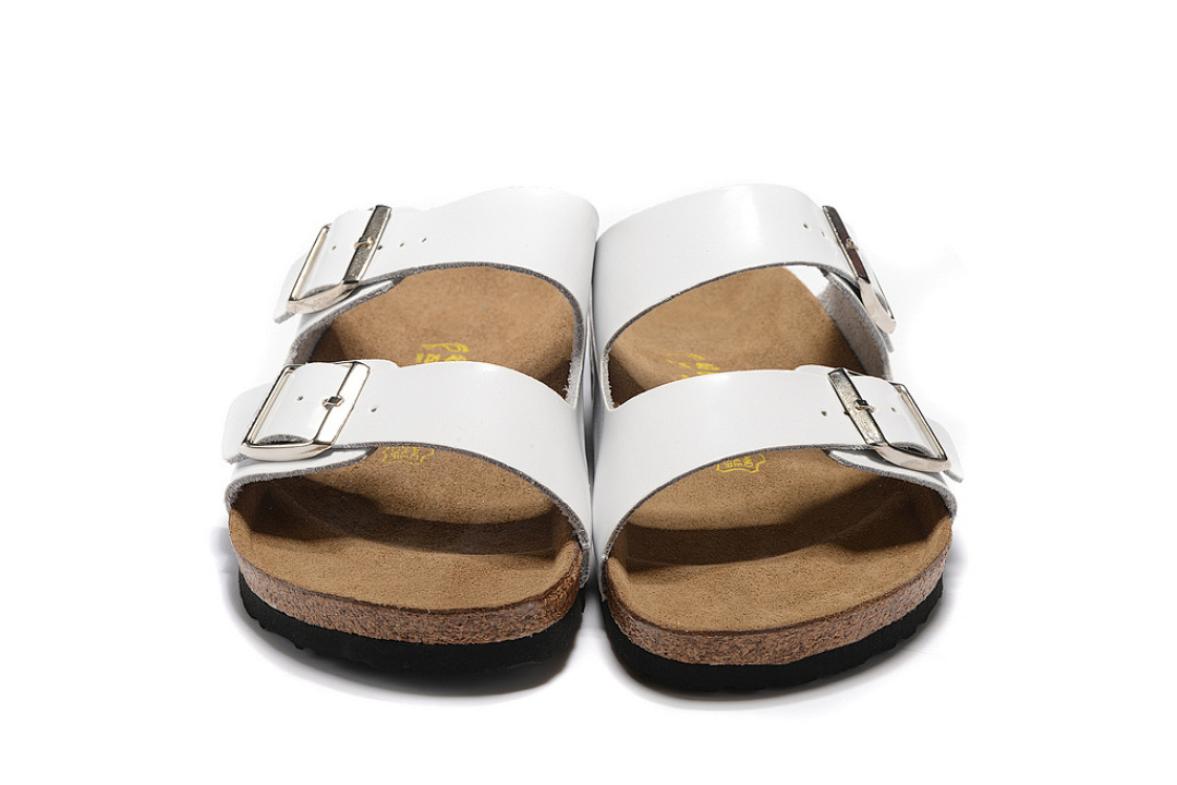 Tige en cuir verni blanc