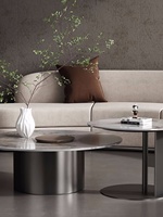 Table basse de style italien, luxe léger, grand plateau en marbre, structure en acier inoxydable, design minimaliste moderne pour le salon