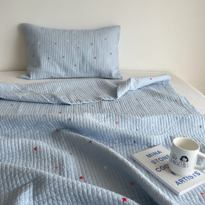 Juego de Ropa de Cama Infantil "You Are My Little Star" - Cubrecama Acolchado de 2 Piezas Estilo Ins, Lindo Diseño de Estrellas para Bebés y Niños Pequeños - Product Image 3