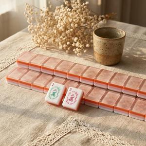 Fichas de Mahjong Americanas de Lujo, Diseño Acrílico de Concha de Tortuga, Color Rosa Perla, Colección Oh My Mahjong - Product Image 3