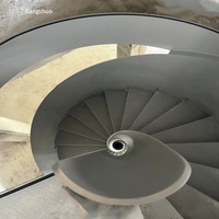 Escalier en acier inoxydable 304 ; Escalier en colimaçon moderne et minimaliste pour villa, marches courbes, construction en plaque d'acier à garde-corps haut