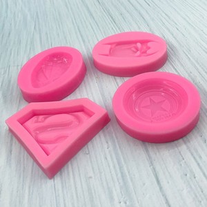 Moldes Desechables de Silicona con Forma de Spider-Man y Capitán América - Moldes 3D para Fondant, Encaje de Azúcar y Chocolate para Hornear, Bolsa OPP - Product Image 3