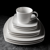 Set d'assiettes blanches pour cuisine, grès cérame design personnalisé turc, assiettes carrées en céramique pour restaurant et hôtel