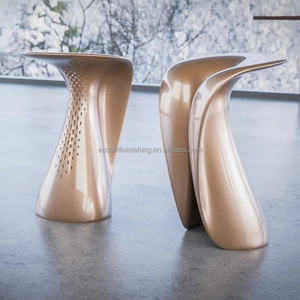 Chaise de <span class=keywords><strong>bar</strong></span> artistique haut de gamme en PRF pour bars Cafés Tabouret haut de forme spéciale Chaise longue d'hôtel personnalisable de style européen - Product Image 3