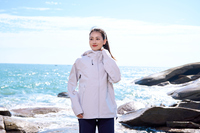 Chaqueta SoftShell impermeable de invierno para mujer elegante 100% poliéster tejido elástico puños elásticos con capucha ideal para Trail Running