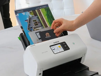 Scanner de documents duplex rapide pour scanner ADF sans fil ADS-3300W Brother avec prise en charge réseau pour une utilisation au bureau