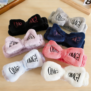 Fasce per capelli in peluche per lavaggio viso da ragazza, all'ingrosso, con <span class=keywords><strong>lettere</strong></span> OMG e fiocco, in pile corallo, per yoga e spa - Product Image 2