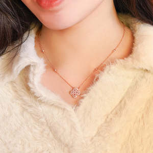 ใหม่ 925 เงินสเตอร์ลิงเงาโคลเวอร์สี่ใบลูกบาศก์เซอร์โคเนียแฟชั่นสร้อยคอจี้สําหรับผู้หญิง - Product Image 2