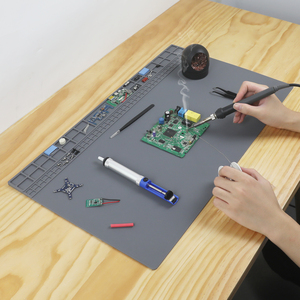 Tappetino in Silicone Resistente al Calore 600x350mm per Saldatura Riparazione Cellulari Laptop PCB IC - Product Image 1