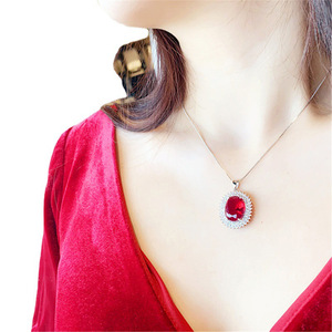 Collana con Ciondolo Ovale a Forma di Girasole in Cristallo Rosso per Donne, Gioielli di Moda in Stile Vintage Regale - Product Image 5