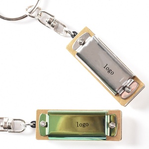 Llavero de armónica miniatura con logotipo personalizado al por mayor, 4 orificios, 8 melodías, accesorios musicales de metal, colgante para bolso - Product Image 3