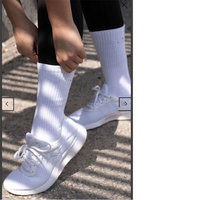 Chaussettes de sport rétro blanches mi-mollet en coton de haute qualité avec logo personnalisé pour la course en extérieur et le volleyball – Vente en gros à chaud