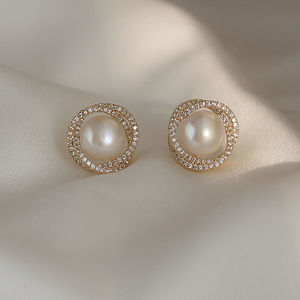 Pendientes <span class=keywords><strong>de</strong></span> Oro <span class=keywords><strong>de</strong></span> 14K con Doble Halo Trenzado y Circonita Cúbica, Perla Redonda Natural <span class=keywords><strong>de</strong></span> Agua Dulce, Elegantes para Boda - Product Image 3