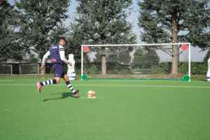 LISKI Round plastic target 42cm - perforated and with fixing elastics - white Football <b>Goal</b> Training plastic Target - Product Image 3