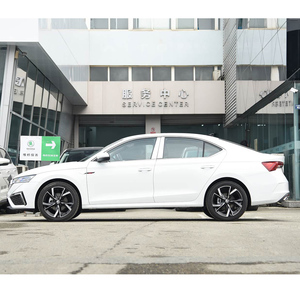 <span class=keywords><strong>Skoda</strong></span> <span class=keywords><strong>Octavia</strong></span>: Auto Familiare Premium Europea per Guida Urbana e Viaggi d'Affari, Spaziosa, Confortevole, con Tecnologia Intelligente e Design Pratico - Product Image 5