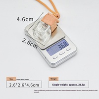 Flacon de parfum en verre 8 ml carré vide avec couvercles, logo personnalisable, huile essentielle pour voiture