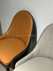 Sillas de Comedor Nórdicas de Lujo con Patas de Metal, Tapicería de Cuero PU, Muebles de Comedor Modernos, Duraderos, Ajustables y Extensibles, Personalizables - Product Image 4