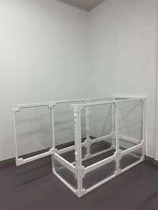 Accessoire moderne à puce unique pour petits chiens Bouton de <span class=keywords><strong>cage</strong></span> de clôture en acrylique entièrement <span class=keywords><strong>transparent</strong></span> pour animaux de compagnie à usage domestique intérieur pour les chats - Product Image 2